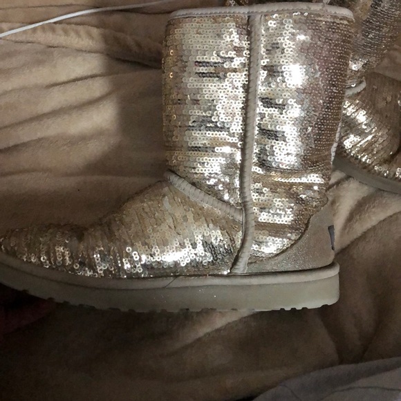 Boots - Picture 4 of 6